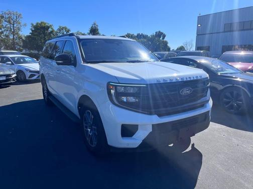 2025 Ford Expedition Max Active 4x2