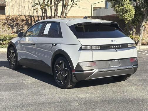 2024 Hyundai IONIQ 5 SEL