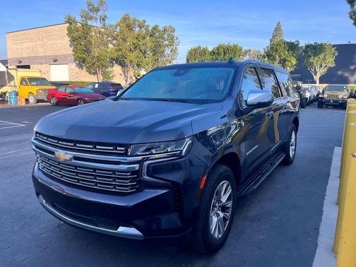 2023 Chevrolet Suburban Premier