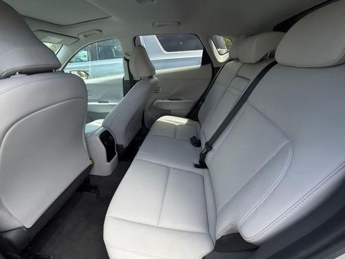 Cyber Gray Metallic 2024 Hyundai KONA Limited