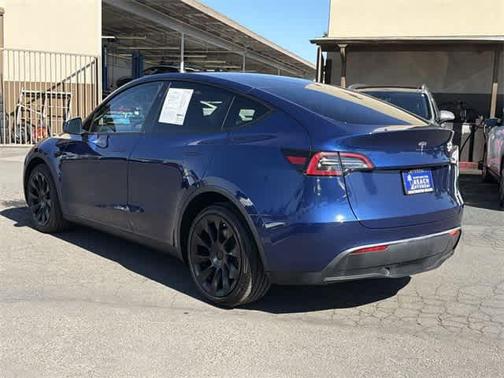 2024 Tesla Model Y Long Range Dual Motor All-Wheel Drive