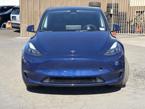 2024 Tesla Model Y Long Range Dual Motor All-Wheel Drive
