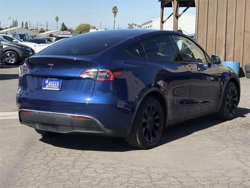 2024 Tesla Model Y Long Range Dual Motor All-Wheel Drive