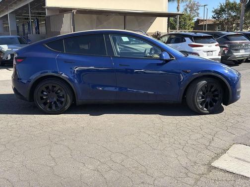 2024 Tesla Model Y Long Range Dual Motor All-Wheel Drive