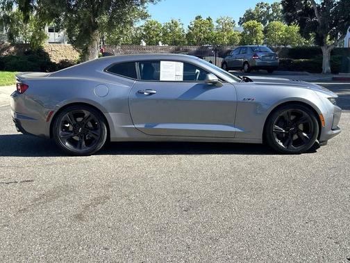 2022 Chevrolet Camaro RWD Coupe LT1