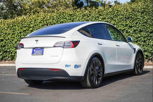 White 2021 Tesla Model Y Performance Dual Motor All-Wheel Drive