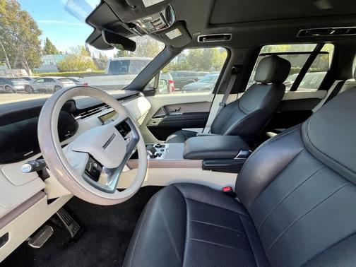 2023 Land Rover Range Rover P400 SE