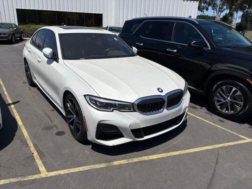 Mineral White Metallic 2020 BMW 330 330i