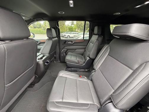 Onyx Black 2025 GMC Yukon XL Denali