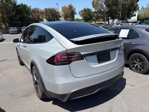 Midnight Silver Metallic 2023 Tesla Model X
