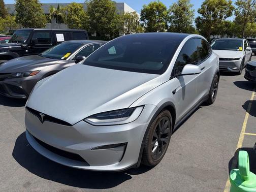 Midnight Silver Metallic 2023 Tesla Model X