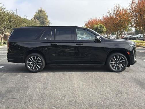 2023 Cadillac Escalade ESV Sport
