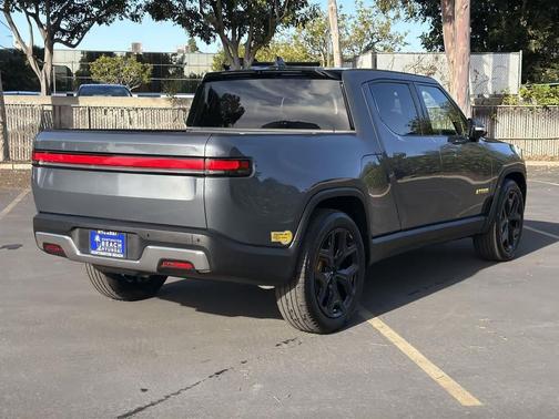 2022 Rivian R1T Adventure