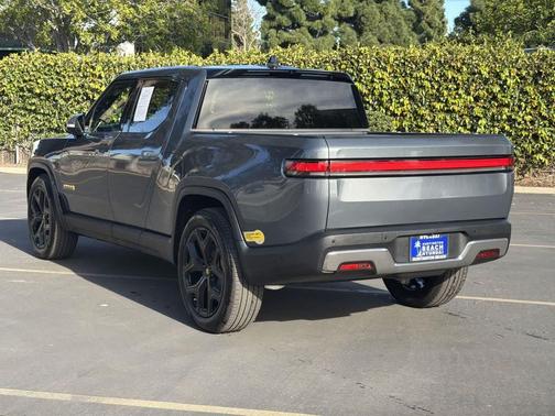 2022 Rivian R1T Adventure