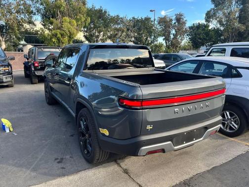 2022 Rivian R1T Adventure