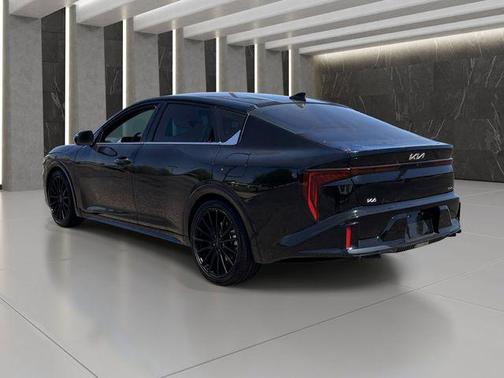 Aurora Black Pearl 2025 Kia K4 GT-Line