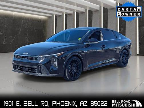 Aurora Black Pearl 2025 Kia K4 GT-Line