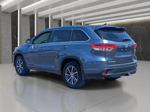 Shoreline Blue Pearl 2019 Toyota Highlander XLE