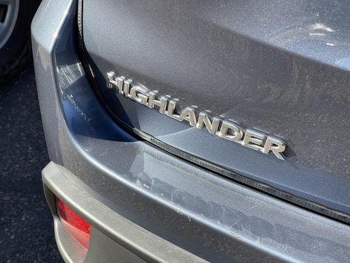 Shoreline Blue Pearl 2019 Toyota Highlander XLE