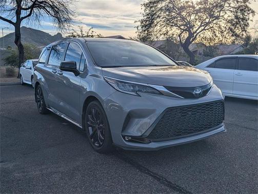 2023 Toyota Sienna XSE 7 Passenger