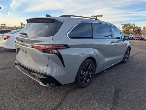 2023 Toyota Sienna XSE 7 Passenger