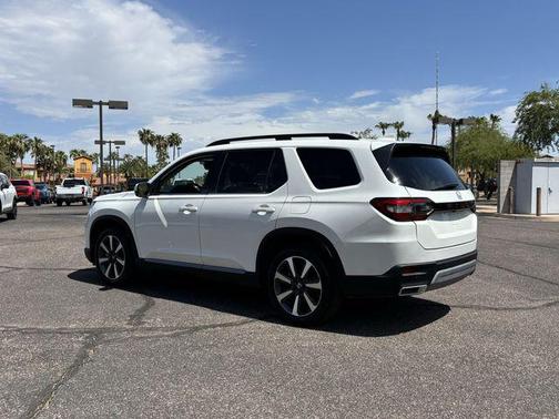 Platinum White Pearl 2025 Honda Pilot Elite