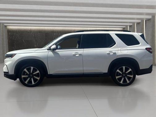 Platinum White Pearl 2025 Honda Pilot Elite