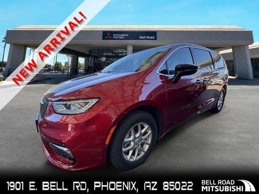 Red Hot Pearlcoat 2025 Chrysler Pacifica L