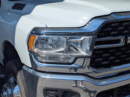 2023 RAM 3500 Big Horn Crew Cab 4x4 8' Box