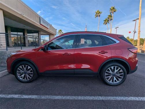 2022 Ford Escape Titanium