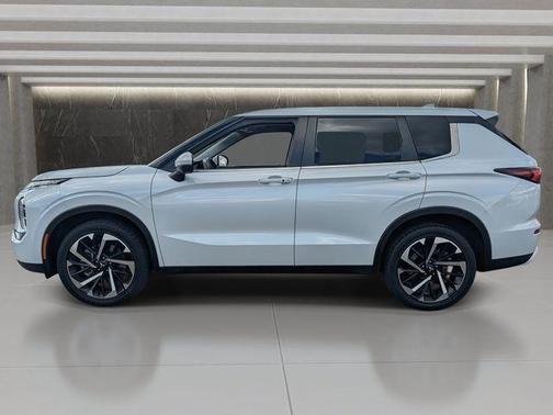 2023 Mitsubishi Outlander SE 2.5 2WD