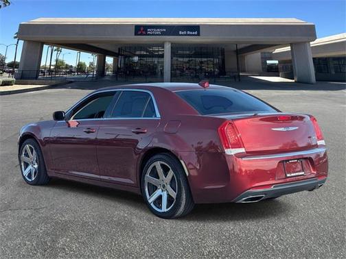 2019 Chrysler 300 Touring