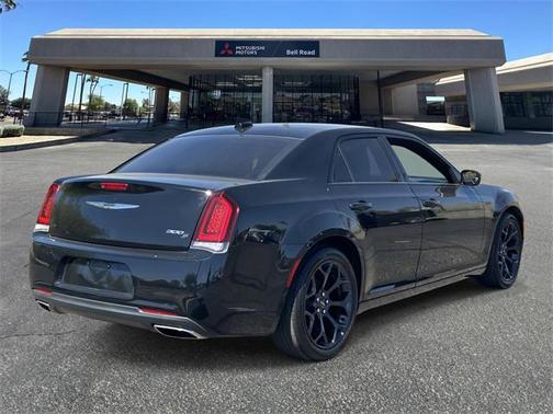 2019 Chrysler 300 S