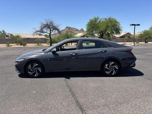 Ecotronic Gray 2025 Hyundai ELANTRA SEL