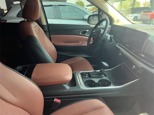2025 Kia Carnival EX