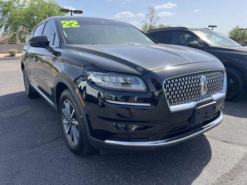 Infinite Black Metallic Clearcoat 2022 Lincoln Nautilus Standard