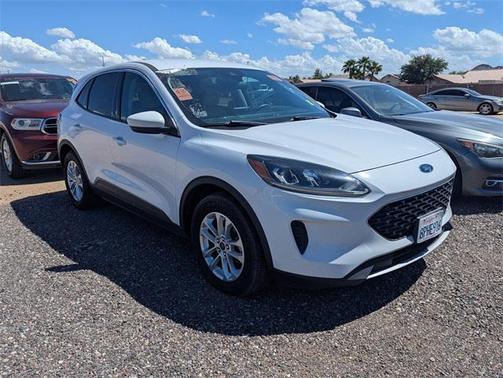 2020 Ford Escape SE