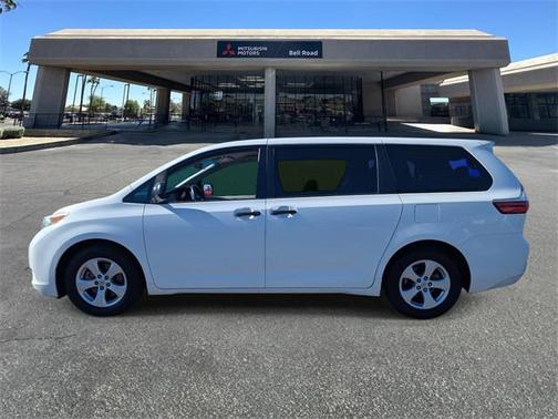 2016 Toyota Sienna L