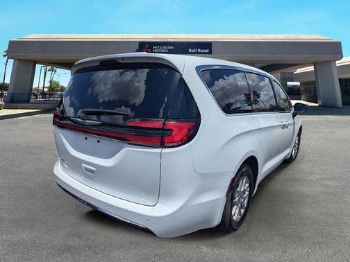 Bright White Clearcoat 2024 Chrysler Pacifica Touring L