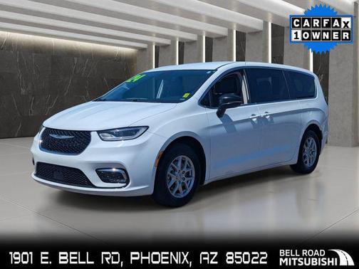 Bright White Clearcoat 2024 Chrysler Pacifica Touring L