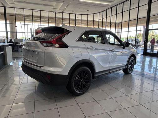 White Diamond 2026 Mitsubishi Eclipse Cross LE