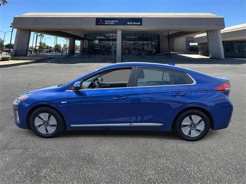2020 Hyundai IONIQ Hybrid SE