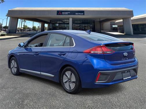 2020 Hyundai IONIQ Hybrid SE