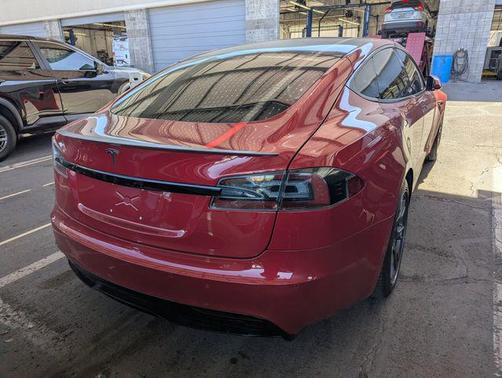 2021 Tesla Model S Plaid