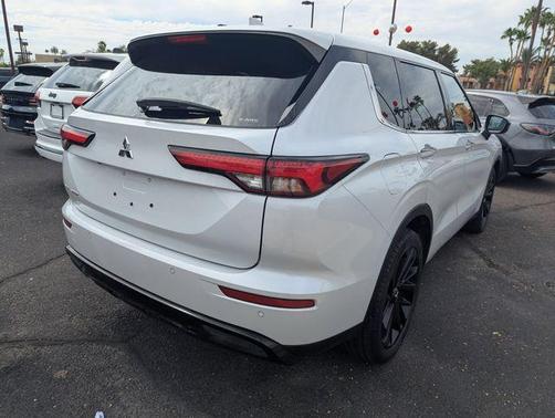 2022 Mitsubishi Outlander Black Edition S-AWC