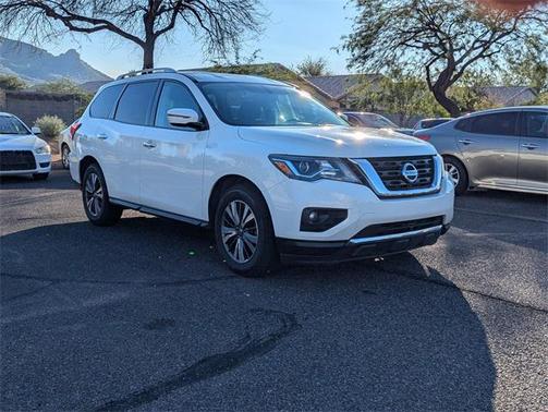 2017 Nissan Pathfinder SV