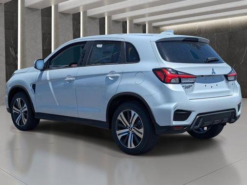 White Diamond 2026 Mitsubishi Outlander Sport SE
