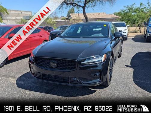 2024 Volvo S60 B5 Plus Black Edition