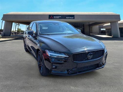 2024 Volvo S60 B5 Plus Black Edition