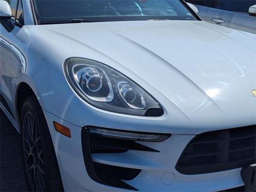 2017 Porsche Macan Base